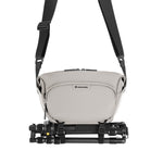 VEO LITE S4L CM - Schultertasche creme - 4 Liter